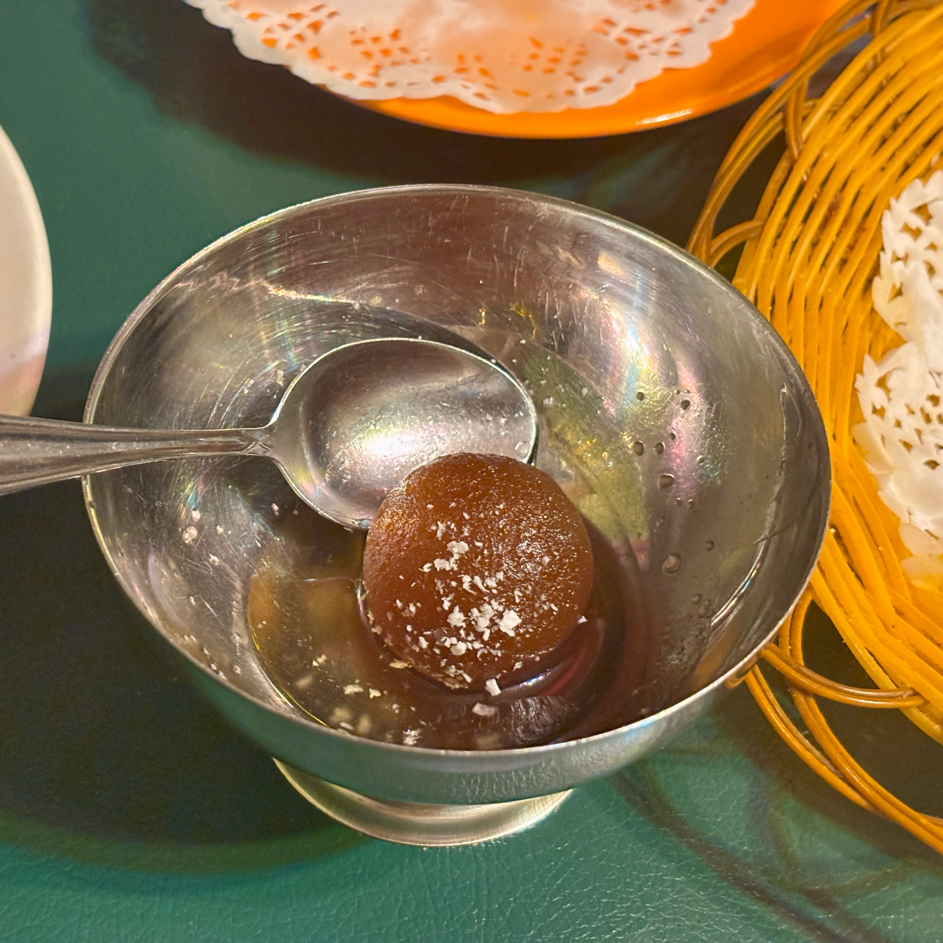甜点(椰蓉奶豆腐?)